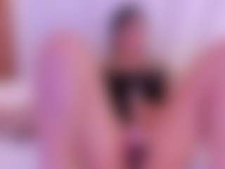 Live cam show with Ambarmml - Blowjob on Soda Cam