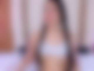 Live cam show with Ambarmml - BBW on madthumbs