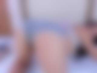 Live cam show with Ambarmml - Solo on Camsoda