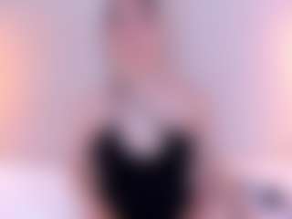 Live cam show with Ambarmml - Squirt on Camsoda