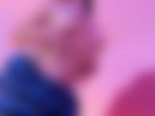 Live cam show with Ambarmml - Athletic on https://playwithruby.com
