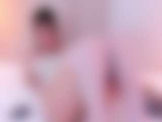 Live cam show with Ambarmml - Solo on Camsoda
