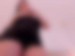 Show de cam en vivo con Ambarmml - Athletic BBW en Camsoda