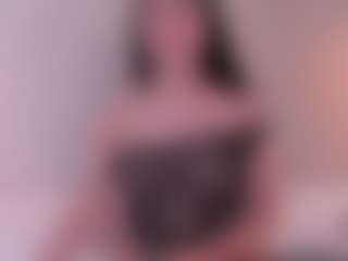 Live cam show with Ambarmml - Athletic Young Adult on Camsoda
