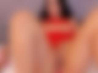 Live cam show with Ambarmml - Striptease on eurowanks.com