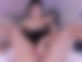 Ambarmml's Live Sex Cam Show