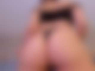 Live cam show with Ambarmml - BBW Teen (18+) on CamwithHer