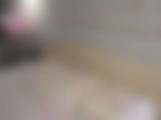 Live cam show with Alberta - Athletic Public on Dolls Live