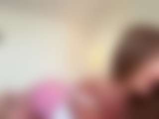 Live cam show with Alberta - Normal on Hubzter Live
