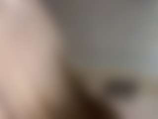 Live cam show with Alberta - Legs on Free Soda