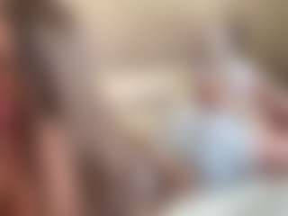 Live cam show with Alberta - Skinny on Camsoda