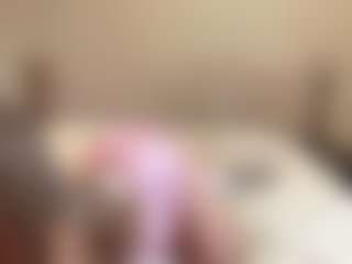 Live cam show with Alberta - Pregnant on Fit Hotties