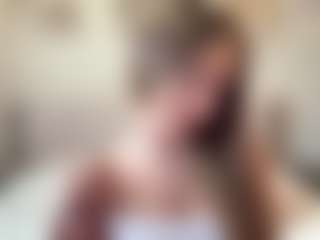 Live cam show with Alberta - Brown Hair on SxyPornLive