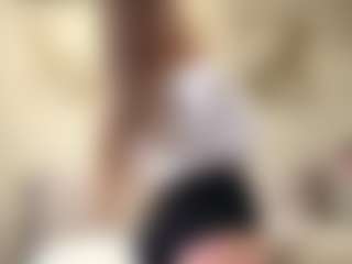 Live cam show with Alberta - Brown Hair Petite on TeamSkeetLive