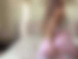 Live cam show with Alberta - Solo on Camsoda