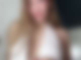 Live cam show with CleoraRaffield - Nipple Piercings on Camming Site