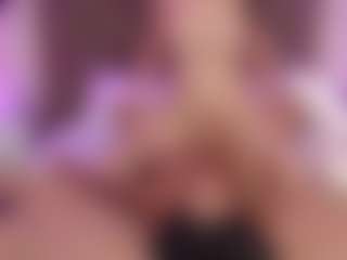 Live cam show with Dakota-Reese - Dildo Or Vibrator on Streamer API