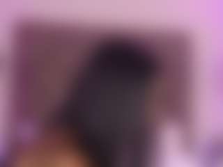 Live cam show with Dakota-Reese - Skinny on Camsoda