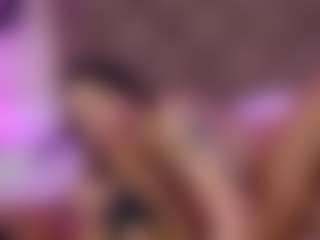 Live cam show with Dakota-Reese - Strip on Taboo Cams XXX