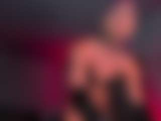 Live cam show with Draculairis - Heels on studioflirtlive.com