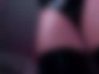 Draculairis's Live Sex Cam Show