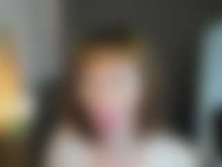 Live cam show with gracekellyyy - Brown Hair on Dare Cams