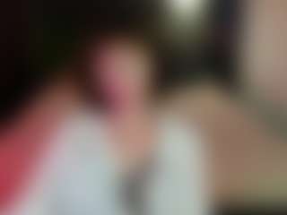 gracekellyyy MILF webcam performer live streaming