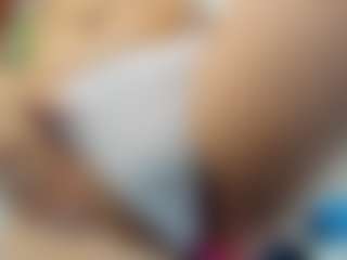 Issabelle19's Live Sex Cam Show