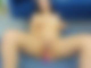 Live cam show with Issabelle19 - Smoking on liverealitysex.com