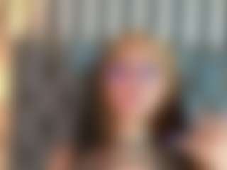 Live cam show with Kinsleybrown - Twerking on sexylive.show