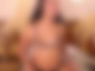 Live cam show with Kinsleybrown - Curly Hair on xfollow cams
