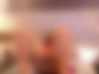 Live cam show with Kinsleybrown - Creamy on mypornchat.com