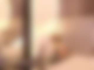 Live cam show with Kinsleybrown - Inked on TottyGirls