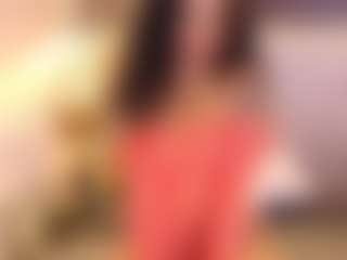 Live cam show with Kinsleybrown - Nipple Piercings on CSO-WL