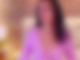 Live cam show with Kinsleybrown - Curly Hair on madthumbs