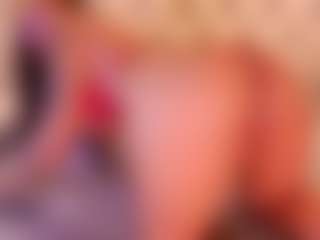 Live cam show with Kinsleybrown - Creamy on Camsoda