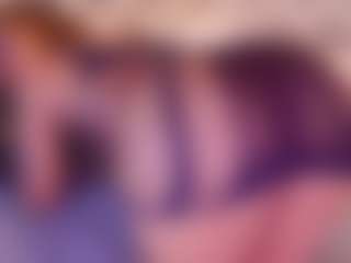 Live cam show with Kinsleybrown - Curly Hair on Camsoda