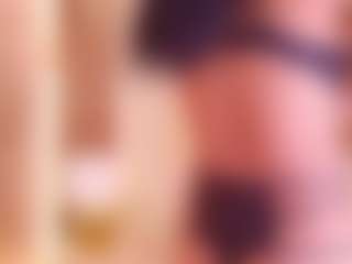 Live cam show with Kinsleybrown - Twerking on livesuperchat.net
