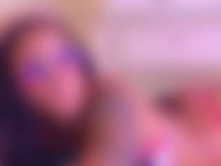 Live cam show with Kinsleybrown - Curly Hair on Camming Site