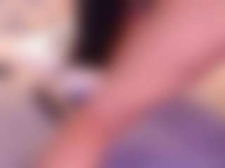 Live cam show with Kinsleybrown - Gamer BBW on fapnchat