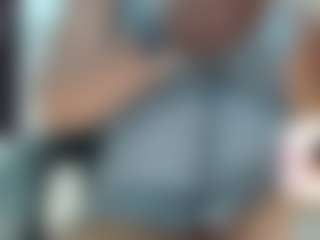 Live cam show with melanyscoot - Mature on livesuperchat.net