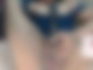 Live cam show with melanyscoot - Camel Toe on SmokeAndPoke