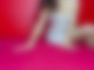 nyamia68 MILF webcam performer live streaming
