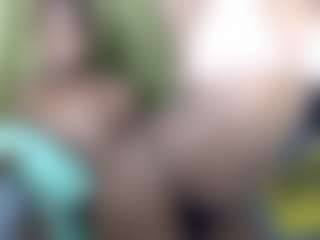 Live cam show with Rox and Ane - India on chickslive.net