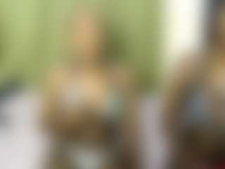 Live cam show with Rox and Ane - Tease on xDating