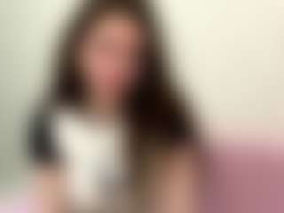Live cam show with SerinaAmento - Green Eyes on CamSodaAdn