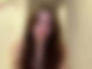 Live cam show with SerinaAmento - Lesbian on friskycurves.com