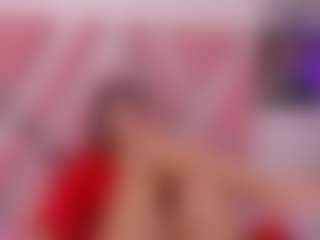 Live cam show with Sky Saenz - Blonde Hair on Camsoda