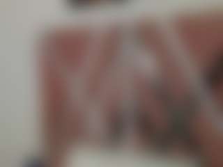Sky Saenz's Live Sex Cam Show
