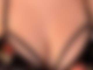 Live cam show with Sky Saenz - Camel Toe on Sweet Sext